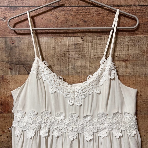Versona White Crochet Lace Trim Babydoll Sundress Size Large - Picture 3 of 13